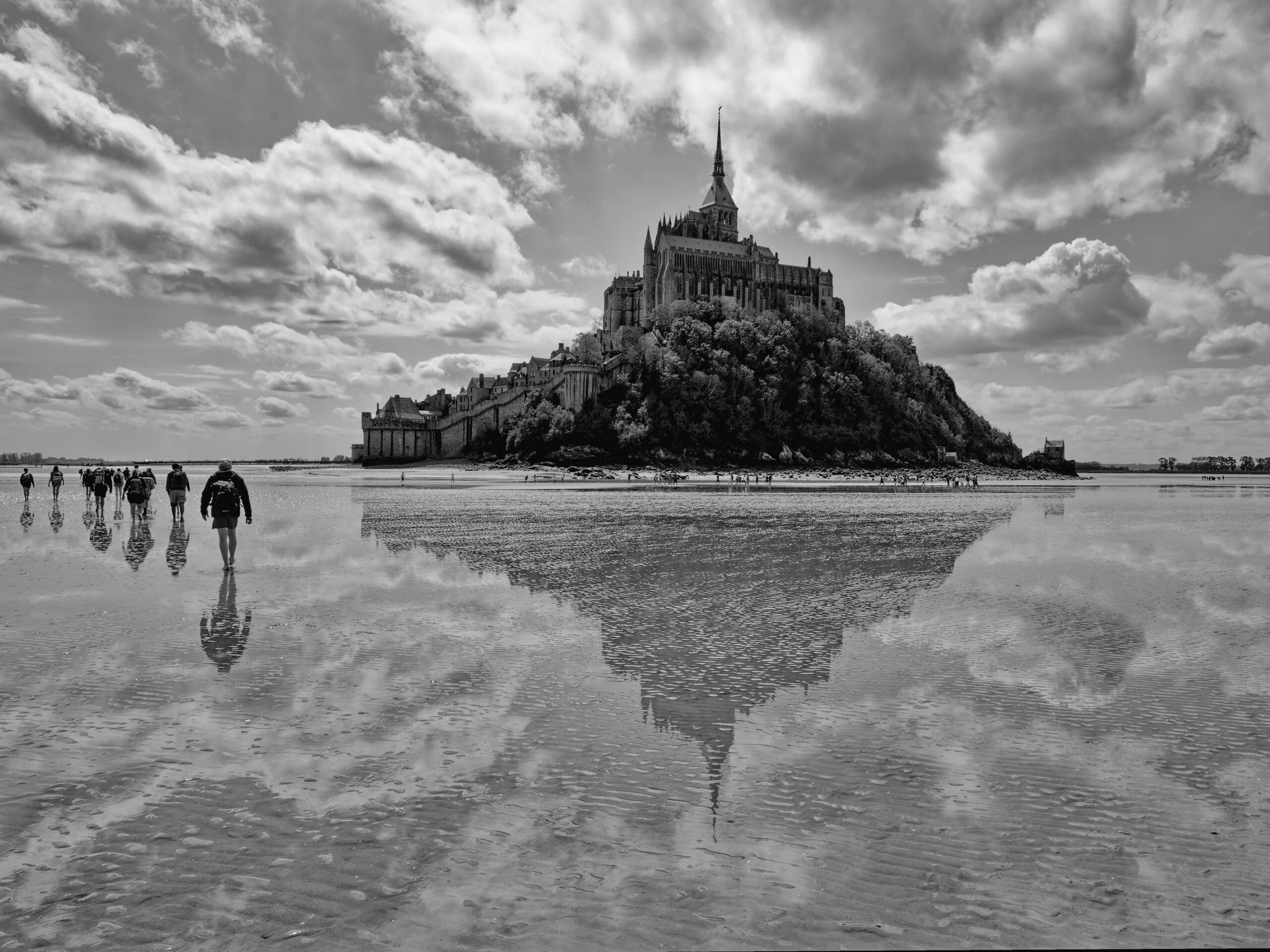01 - Mont St Michel - Traversée de la baie -Photo réalisée par Yves ROUAULT 01 - Mont St Michel - Traversée de la baie -Photo réalisée par Yves ROUAULT